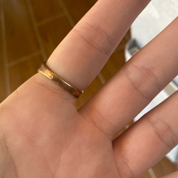 Ring - Picture 3 of 4